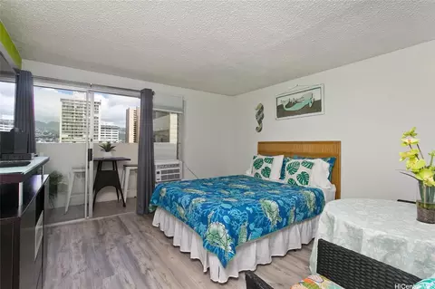 2450 Prince Edward St #805A, Honolulu, HI 96815