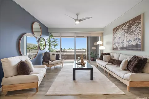 1 Keahole Pl #1513, Honolulu, HI 96825
