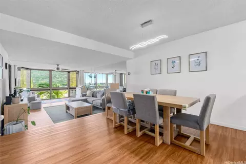 501 Hahaione St #1/7H, Honolulu, HI 96825