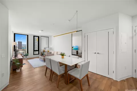 987 Queen St #2213, Honolulu, HI 96814