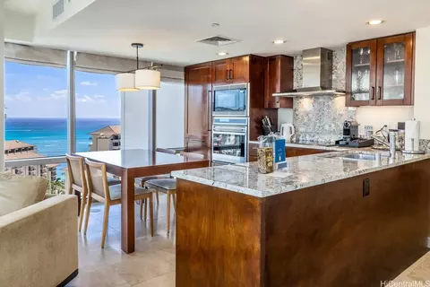 223 Saratoga Rd #2002, Honolulu, HI 96815