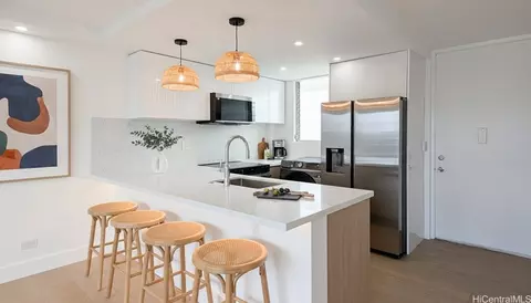 1716 Keeaumoku St #501, Honolulu, HI 96822