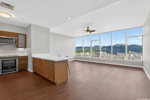 1009 Kapiolani Blvd #4809, Honolulu, HI 96814