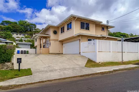 2222 Mahalo St, Honolulu, HI 96817