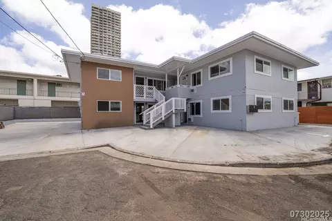 829 Waiaka Pl, Honolulu, HI 96826