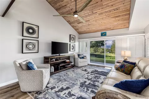 354 Kaelepulu Dr # B, Kailua, HI 96734