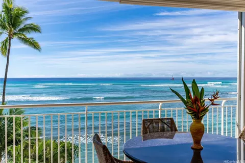 2969 Kalakaua Ave #202, Honolulu, HI 96815