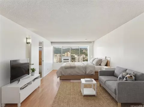 2525 Date St #2704, Honolulu, HI 96826