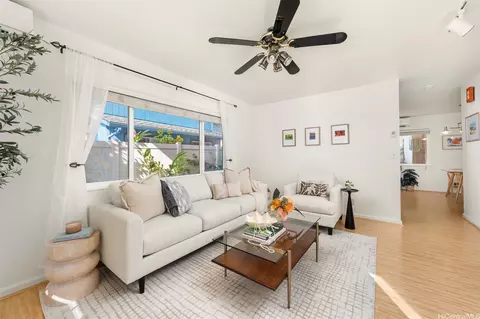 2266 Auhuhu St, Pearl City, HI 96782