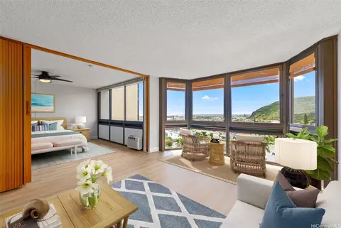 501 Hahaione St #1/10J, Honolulu, HI 96825