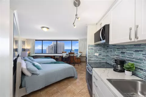 1700 Ala Moana Blvd #3801, Honolulu, HI 96815