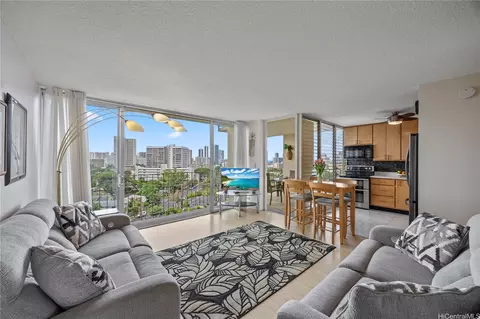 1634 Makiki St #903, Honolulu, HI 96822