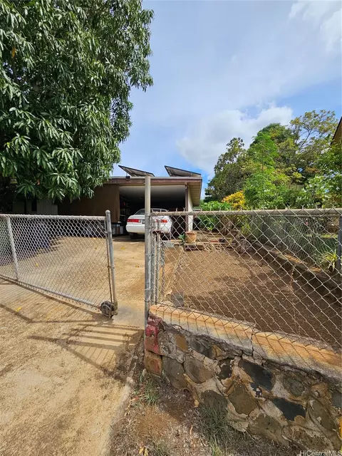 94-143 Awamoku St, Waipahu, HI 96797