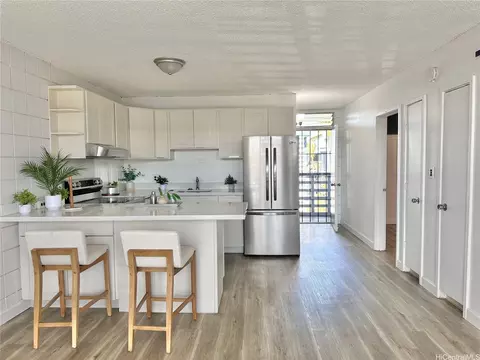 1506 Kaumualii St #A302, Honolulu, HI 96817