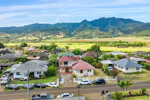 67-186 Kanoena St, Waialua, HI 96791
