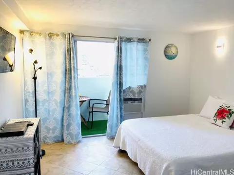2450 Prince Edward St #1005A, Honolulu, HI 96815