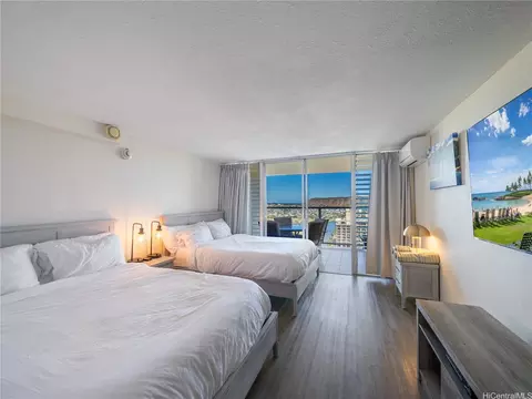 445 Seaside Ave #3703, Honolulu, HI 96815