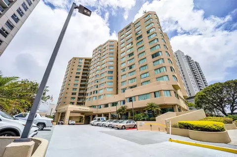 1314 Kalakaua Ave #803, Honolulu, HI 96826