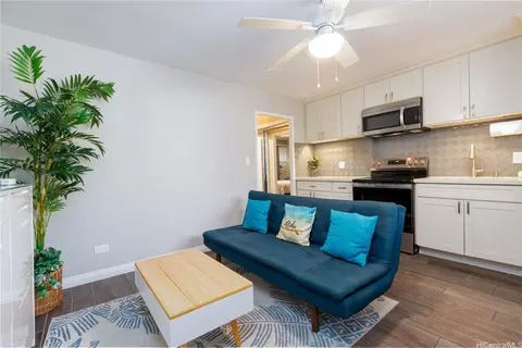 236 Liliuokalani Ave #102, Honolulu, HI 96815