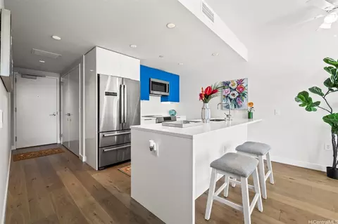 1001 Queen St #1213, Honolulu, HI 96814