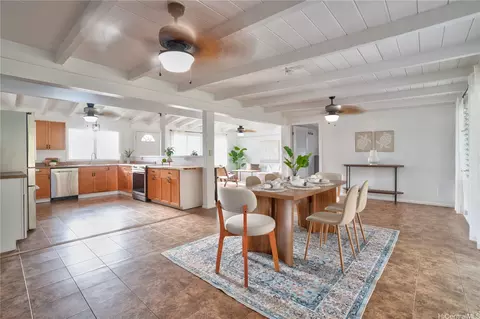 1209 Mokapu Blvd, Kailua, HI 96734