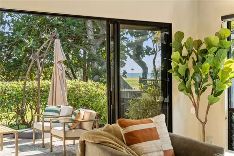 358 Kuanalu Pl, Honolulu, HI 96825