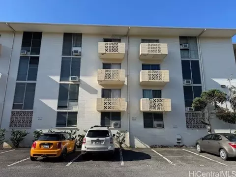 2649 Varsity Pl #214, Honolulu, HI 96826