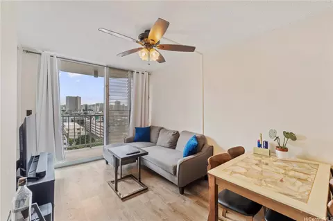 1535 Pensacola St #903, Honolulu, HI 96822