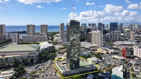 1750 Kalakaua Ave #1001, Honolulu, HI 96826