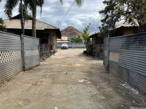 85-984 Farrington Hwy, Waianae, HI 96792