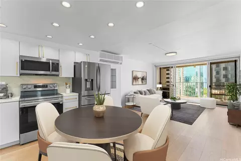 1350 Ala Moana Blvd #1811, Honolulu, HI 96814
