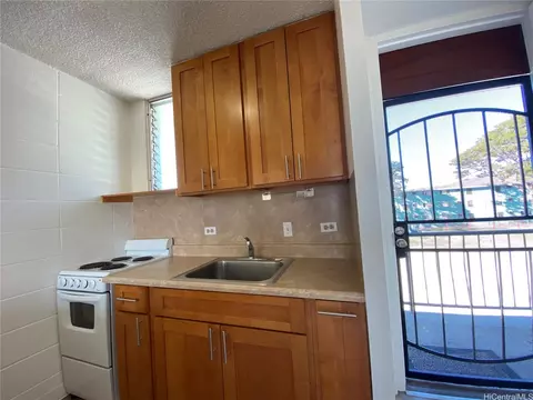 94-099 Waipahu St #B318, Waipahu, HI 96797