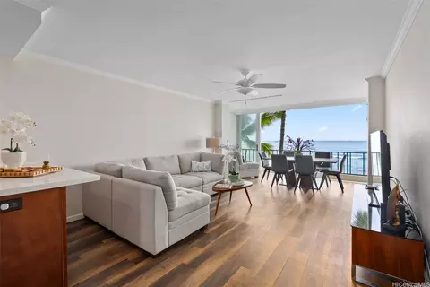 2999 Kalakaua Ave #202, Honolulu, HI 96815