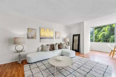 1400 Pensacola St #505, Honolulu, HI 96822