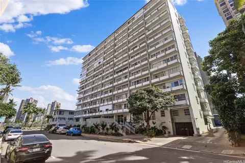 445 Kaiolu St #214, Honolulu, HI 96815