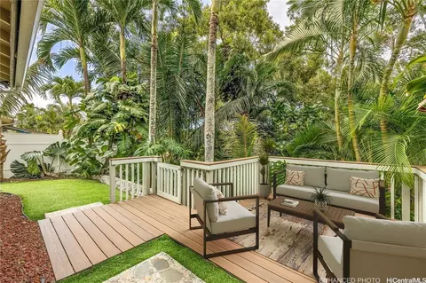 133 Kahako St #A, Kailua, HI 96734