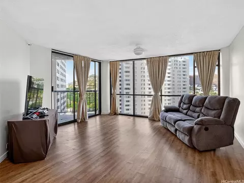 60 N Beretania St #1706, Honolulu, HI 96817