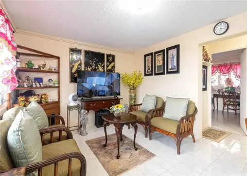 2033 Wilcox Ln #B314, Honolulu, HI 96819