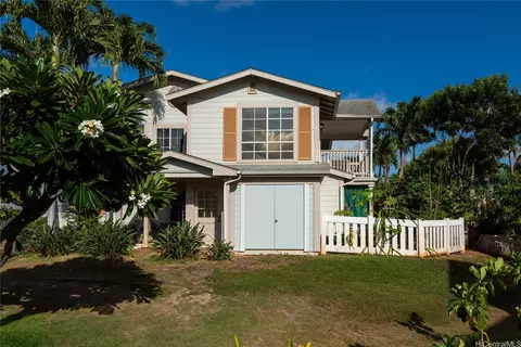 94-686 Lumiauau St #UU204, Waipahu, HI 96797