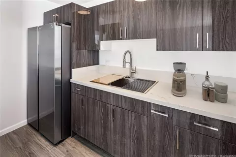 1077 Ala Napunani St #401, Honolulu, HI 96818