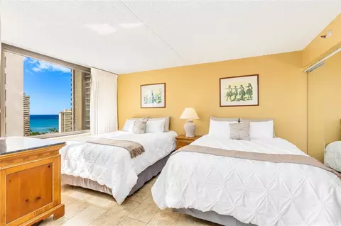 201 Ohua Ave #1706, Honolulu, HI 96815