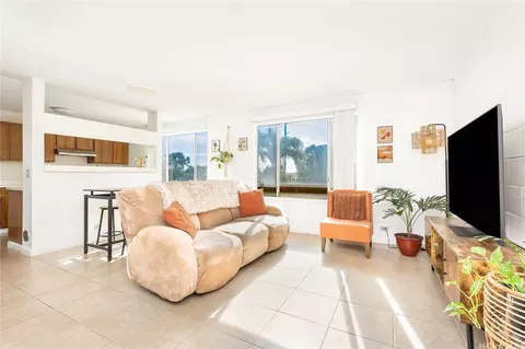 92-1140 Panana St #101, Kapolei, HI 96707