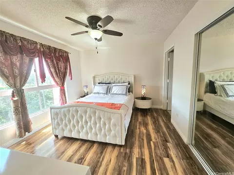 1090 Ala Napunani St #316, Honolulu, HI 96818