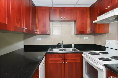 2499 Kapiolani Blvd #1404, Honolulu, HI 96826