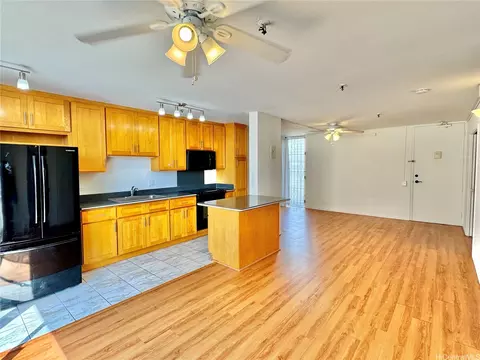 1226 Alexander St #1502, Honolulu, HI 96826