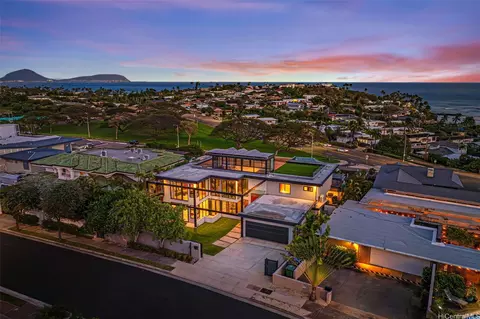 3849 Poka St, Honolulu, HI 96816