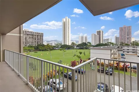 3230 Ala Ilima St #402, Honolulu, HI 96818