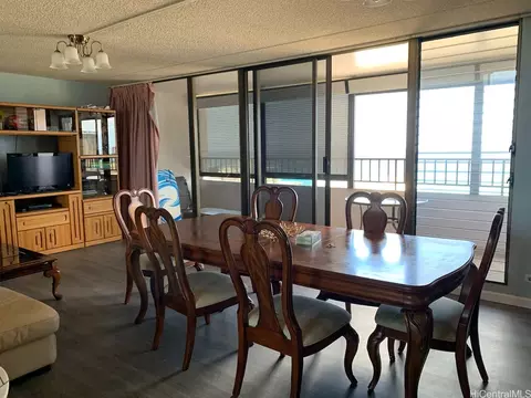 2240 Kuhio Ave #3204, Honolulu, HI 96815