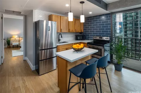 225 Queen St #14C, Honolulu, HI 96813
