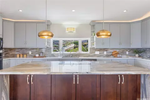 1062 Hoa St, Honolulu, HI 96825